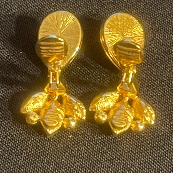 MONET Clíp On earrings - Picture 2 of 5